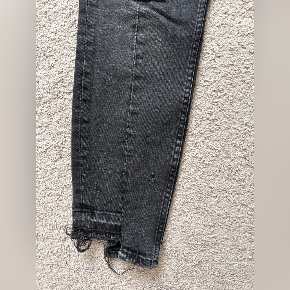 Zara Ripped Jeans - Picture 3 of 6